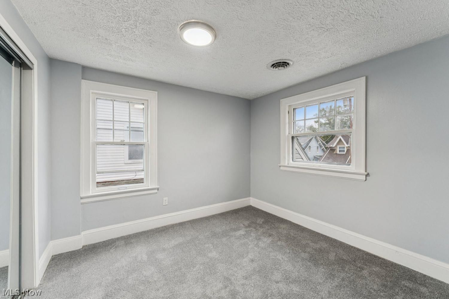 1387 Dietz Avenue Akron OH 44301