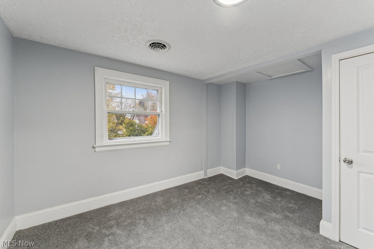 1387 Dietz Avenue Akron OH 44301