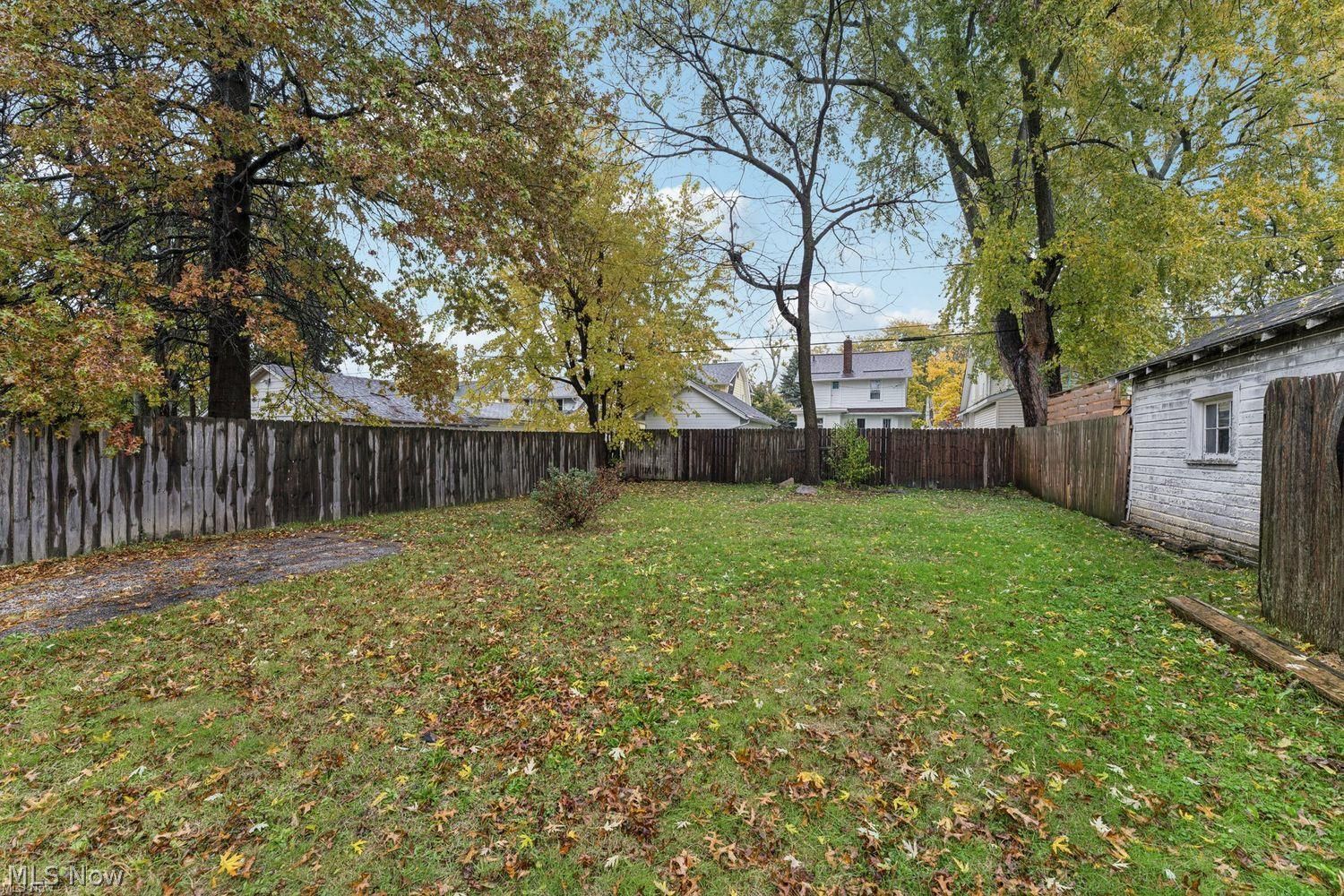 1387 Dietz Avenue Akron OH 44301