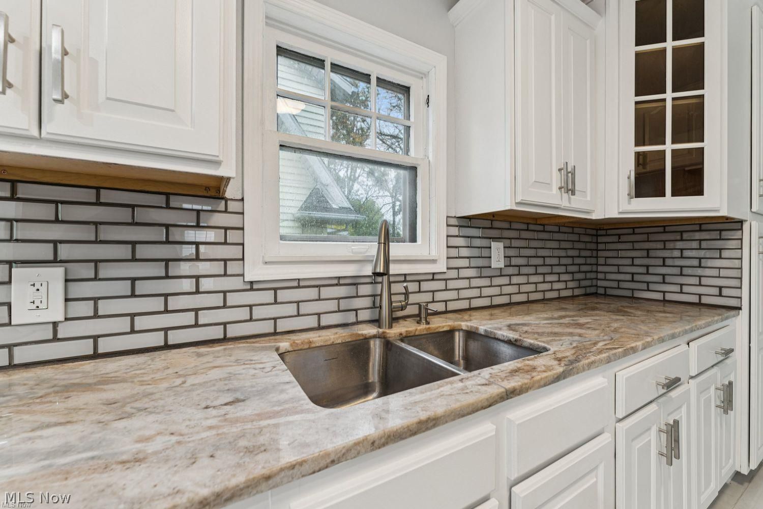 1387 Dietz Avenue Akron OH 44301