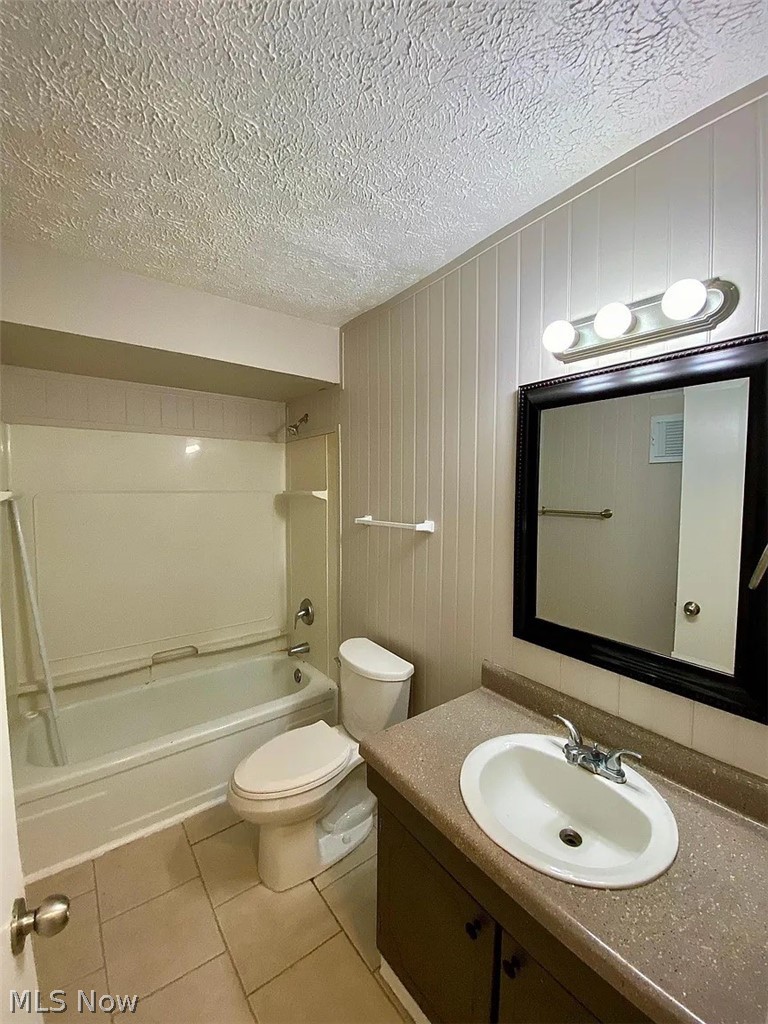 640 S Shore Court Vermilion OH 44089