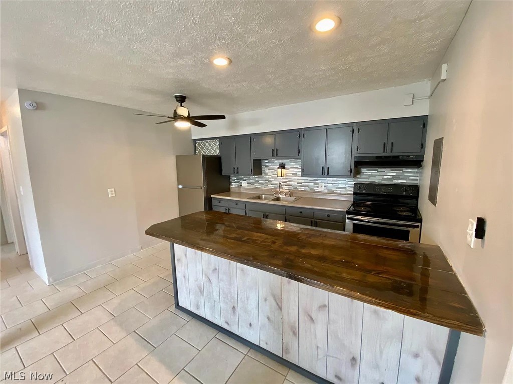 640 S Shore Court Vermilion OH 44089