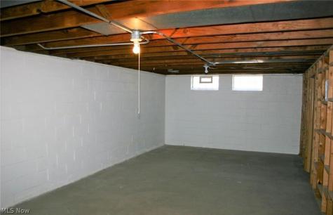12020 Denver Drive Parma OH 44130