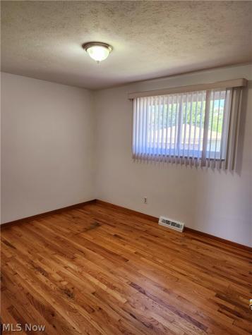 12020 Denver Drive Parma OH 44130