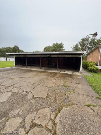 525 North Road Niles OH 44446