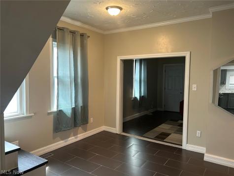 1607 E 34th Street Cleveland OH 44114