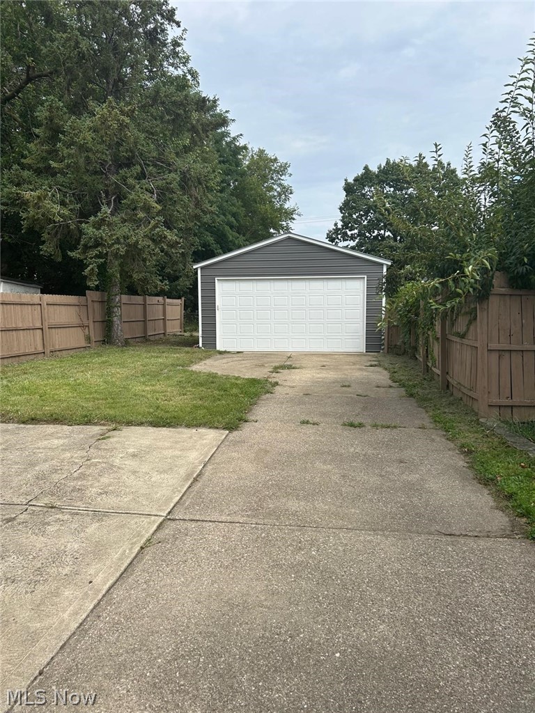 1607 E 34th Street Cleveland OH 44114