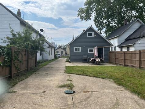 1607 E 34th Street Cleveland OH 44114