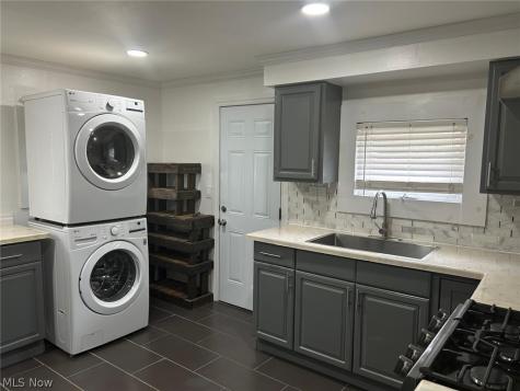 1607 E 34th Street Cleveland OH 44114