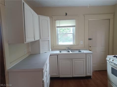 50 N Hazelwood Avenue Youngstown OH 44509