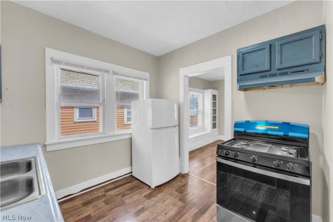 414 E 148th Street Cleveland OH 44110