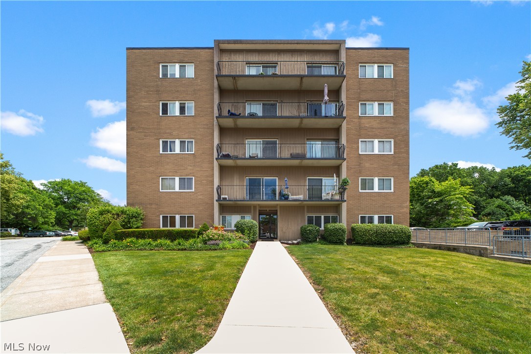 20333 Detroit Road Rocky River OH 44116