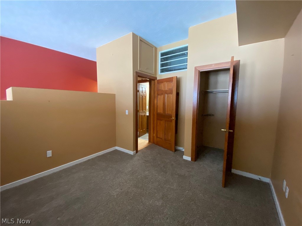 408 W Saint Clair Avenue Cleveland OH 44113