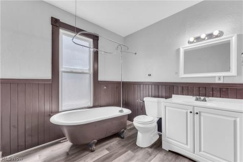 812 Lovett Place Lorain OH 44052