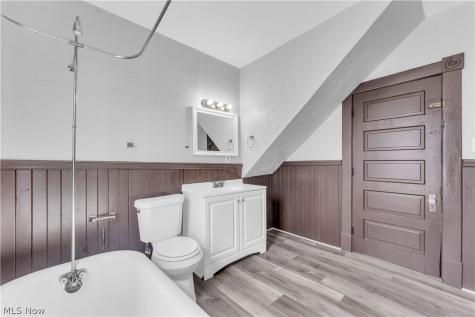812 Lovett Place Lorain OH 44052