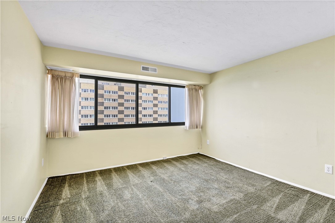 12550 Lake Avenue 12550 Lake Avenue Lakewood OH 44107
