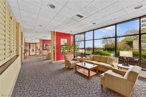 12550 Lake Avenue 12550 Lake Avenue Lakewood OH 44107