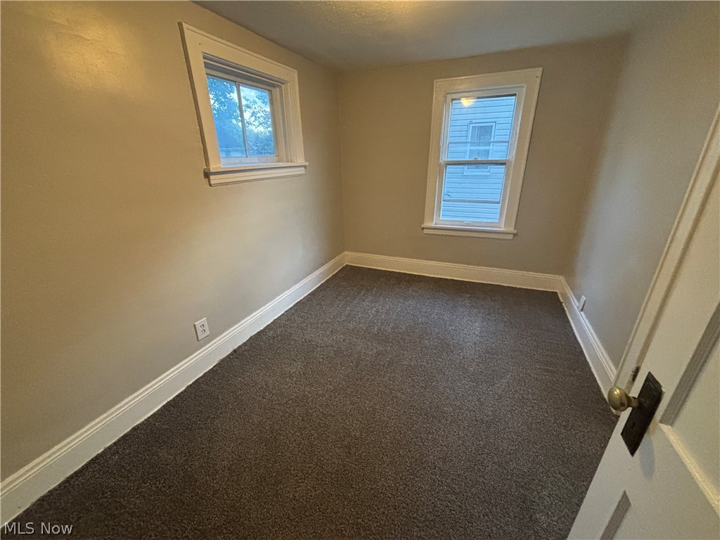 974 Lovers Lane Akron OH 44306