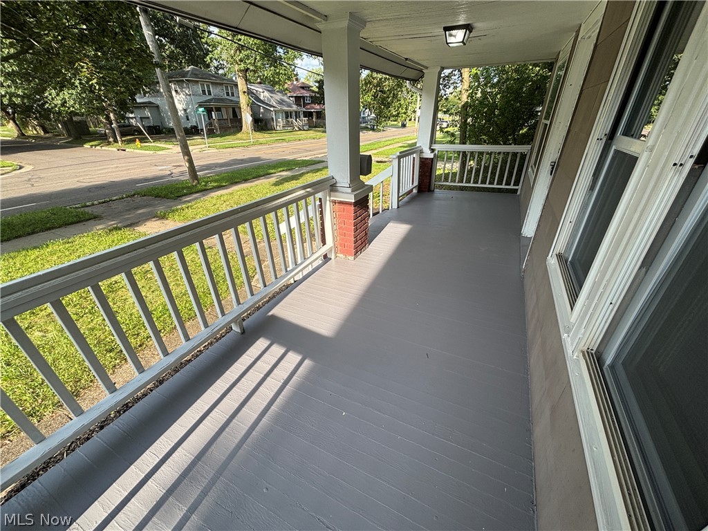 974 Lovers Lane Akron OH 44306