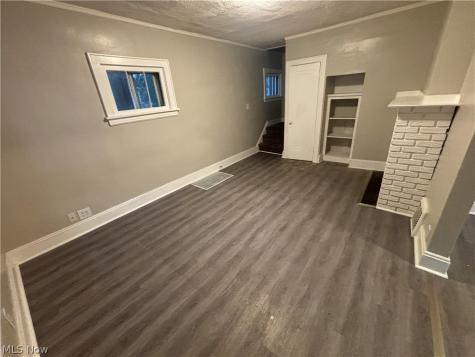 974 Lovers Lane Akron OH 44306