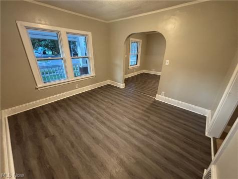 974 Lovers Lane Akron OH 44306
