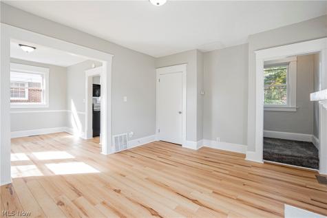 486 Sumatra Avenue Akron OH 44305