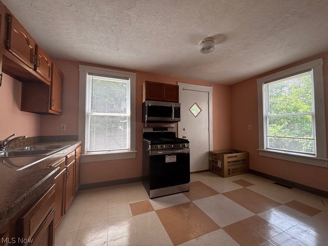 10102 Ostend Avenue Cleveland OH 44108