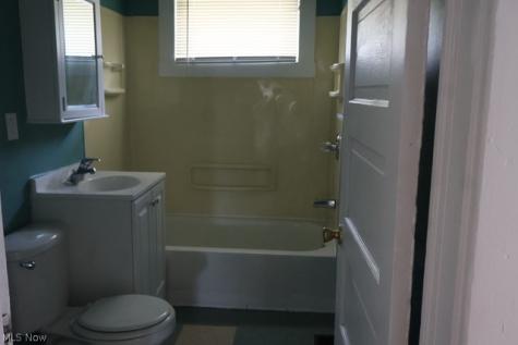 10102 Ostend Avenue Cleveland OH 44108