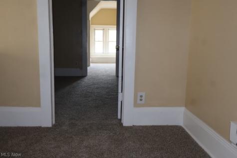 10102 Ostend Avenue Cleveland OH 44108