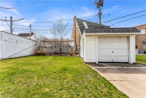10518 Langton Avenue Garfield Heights OH 44125