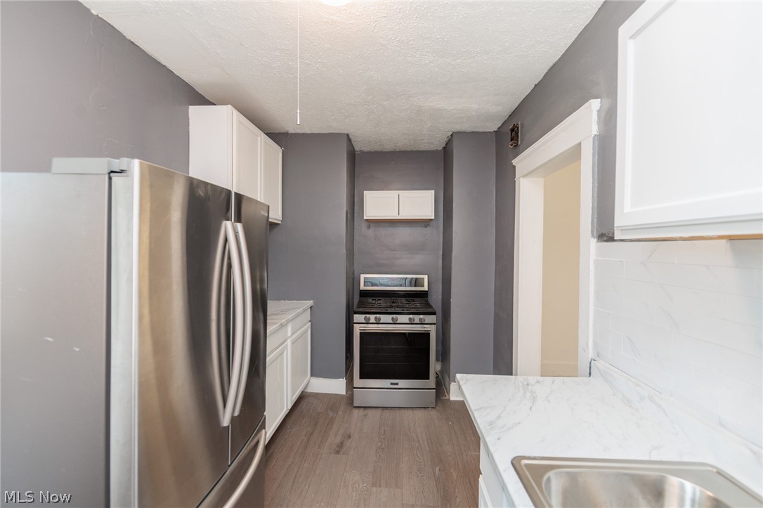 1519 Ridgewood Avenue Lakewood OH 44107