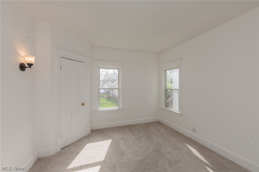 1519 Ridgewood Avenue Lakewood OH 44107