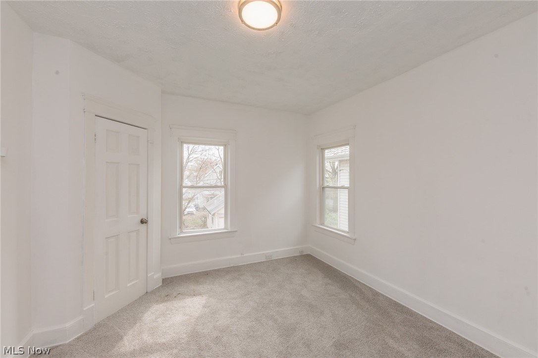1519 Ridgewood Avenue Lakewood OH 44107