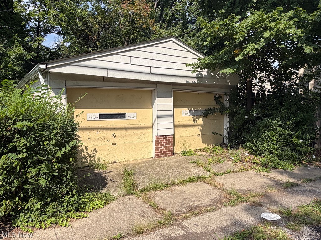 3281 E 118th Street Cleveland OH 44120