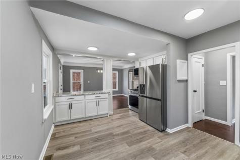 16809 Scottsdale Boulevard Shaker Heights OH 44120