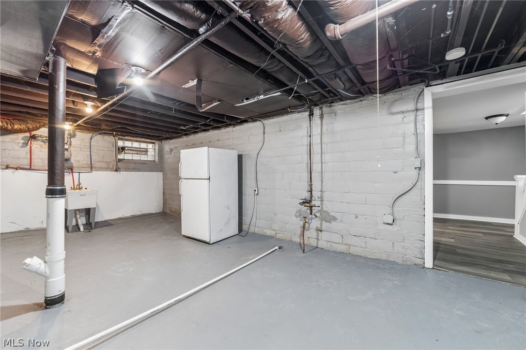 16809 Scottsdale Boulevard Shaker Heights OH 44120