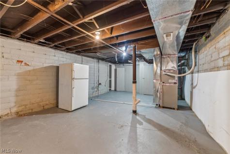 16809 Scottsdale Boulevard Shaker Heights OH 44120