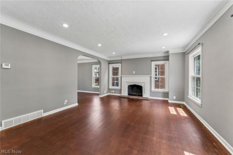 16809 Scottsdale Boulevard Shaker Heights OH 44120