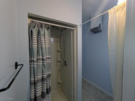 1902 Harding Drive Wickliffe OH 44092