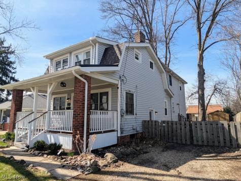 1902 Harding Drive Wickliffe OH 44092