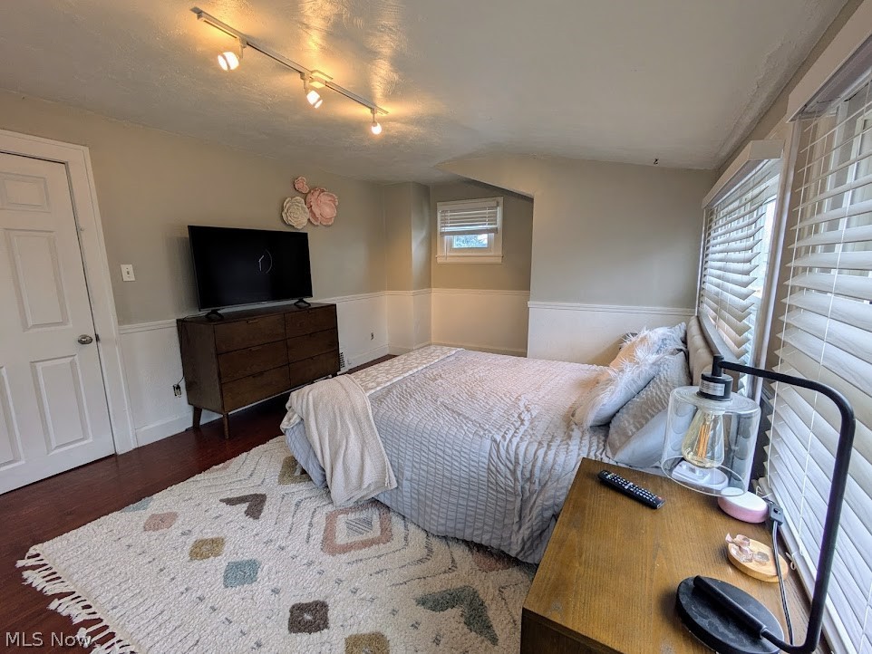 1902 Harding Drive Wickliffe OH 44092