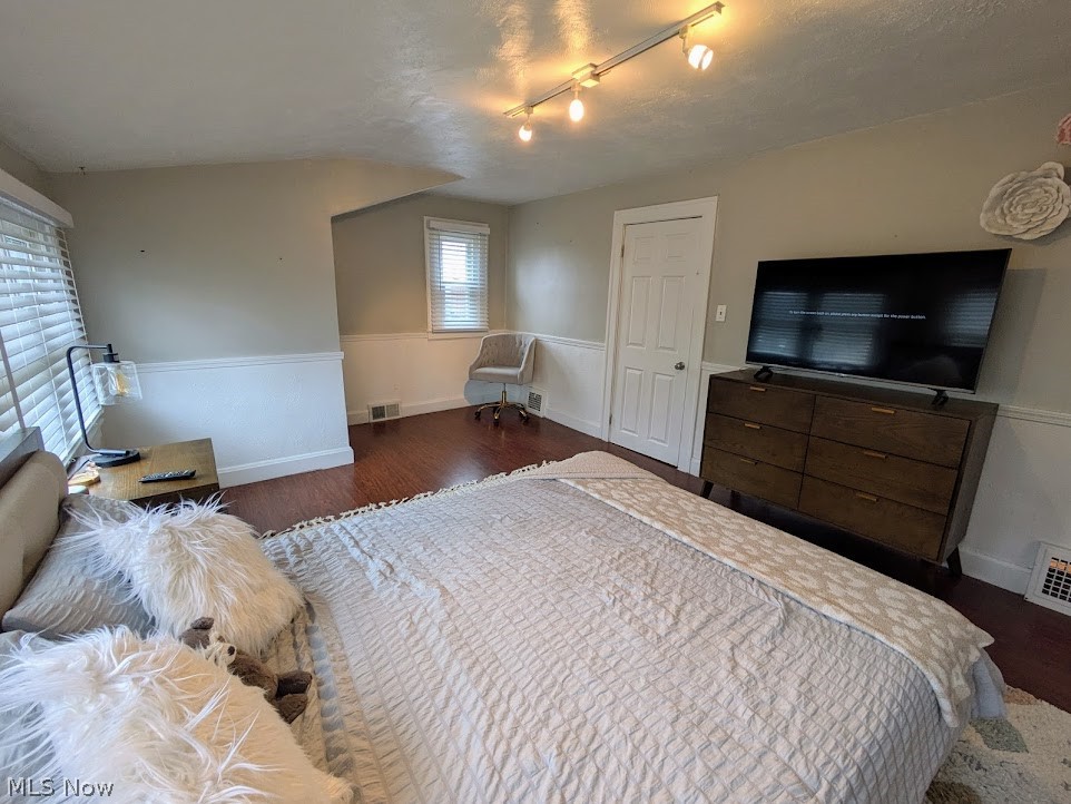 1902 Harding Drive Wickliffe OH 44092