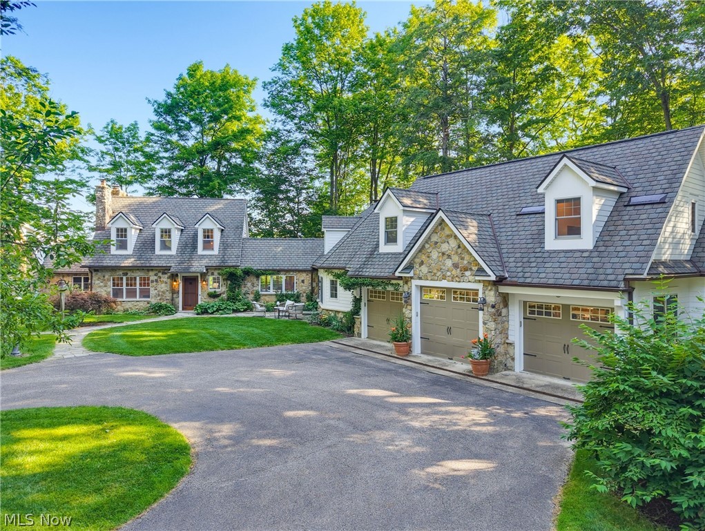 7910 Larkspur Lane Russell OH 44022