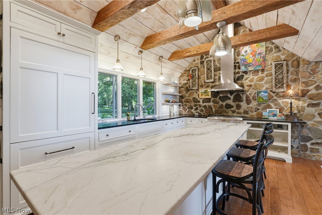 7910 Larkspur Lane Russell OH 44022