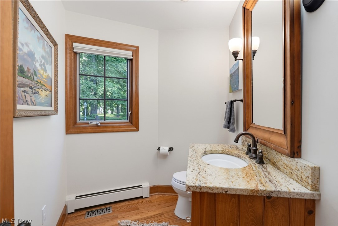 7910 Larkspur Lane Russell OH 44022