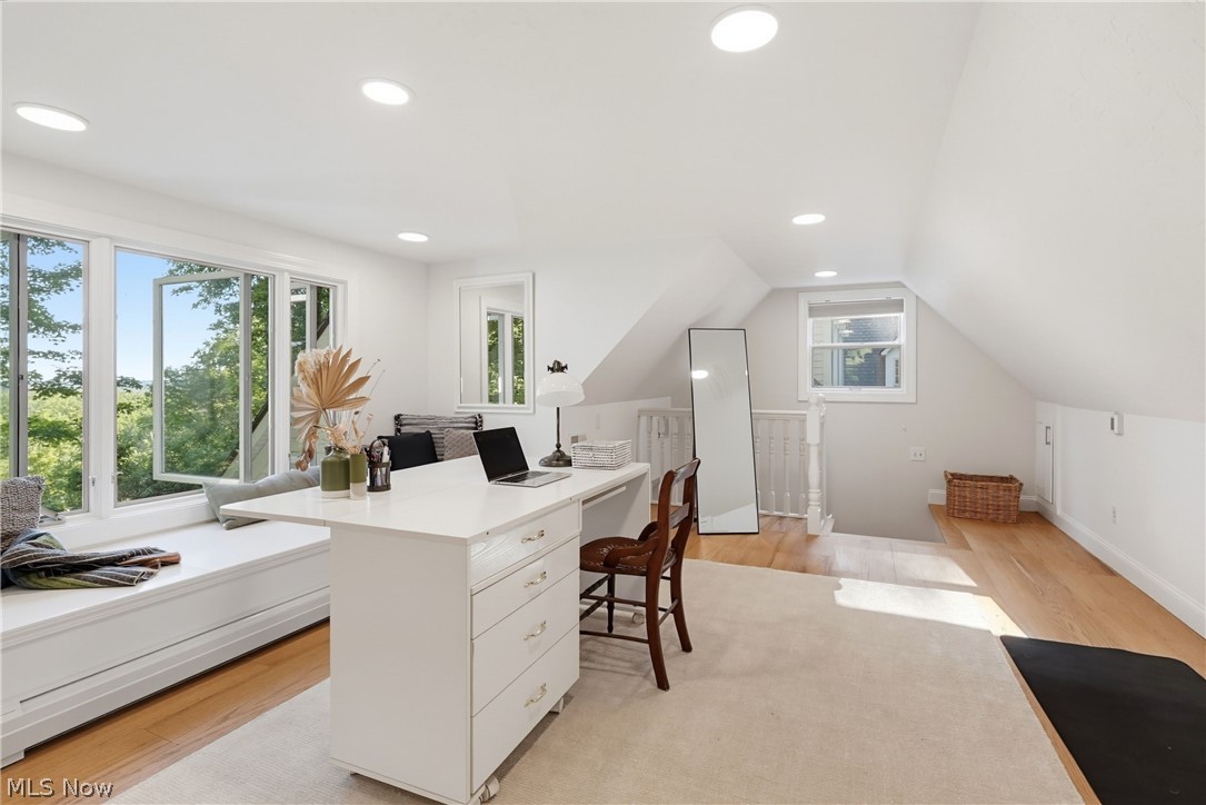7910 Larkspur Lane Russell OH 44022