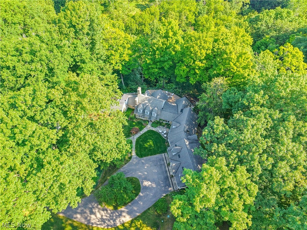 7910 Larkspur Lane Russell OH 44022