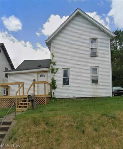 1915 Maple Avenue NE Canton OH 44714