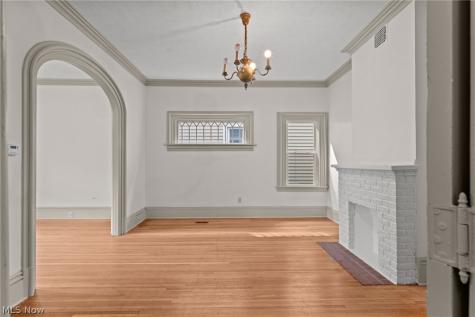 1372 Bonnieview Avenue Lakewood OH 44107