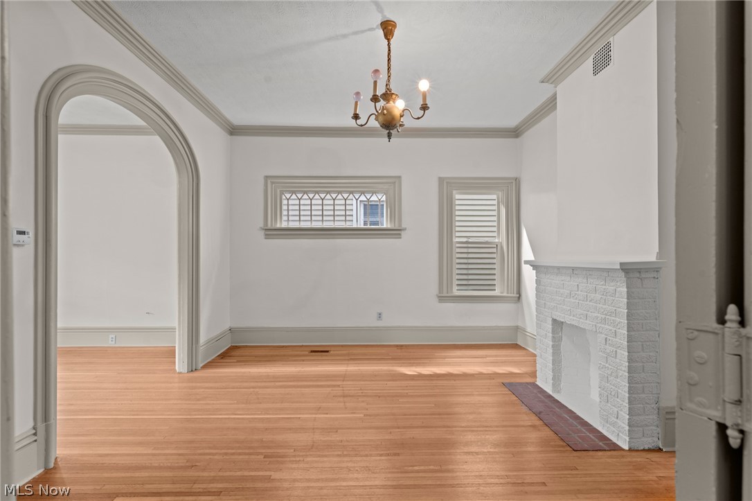 1372 Bonnieview Avenue Lakewood OH 44107